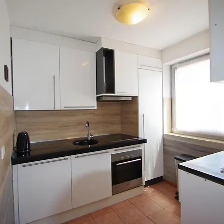 Leona Apartmán *